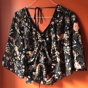 ❤️Divided Floral Crop Top Ruched Butterfly Sleeve